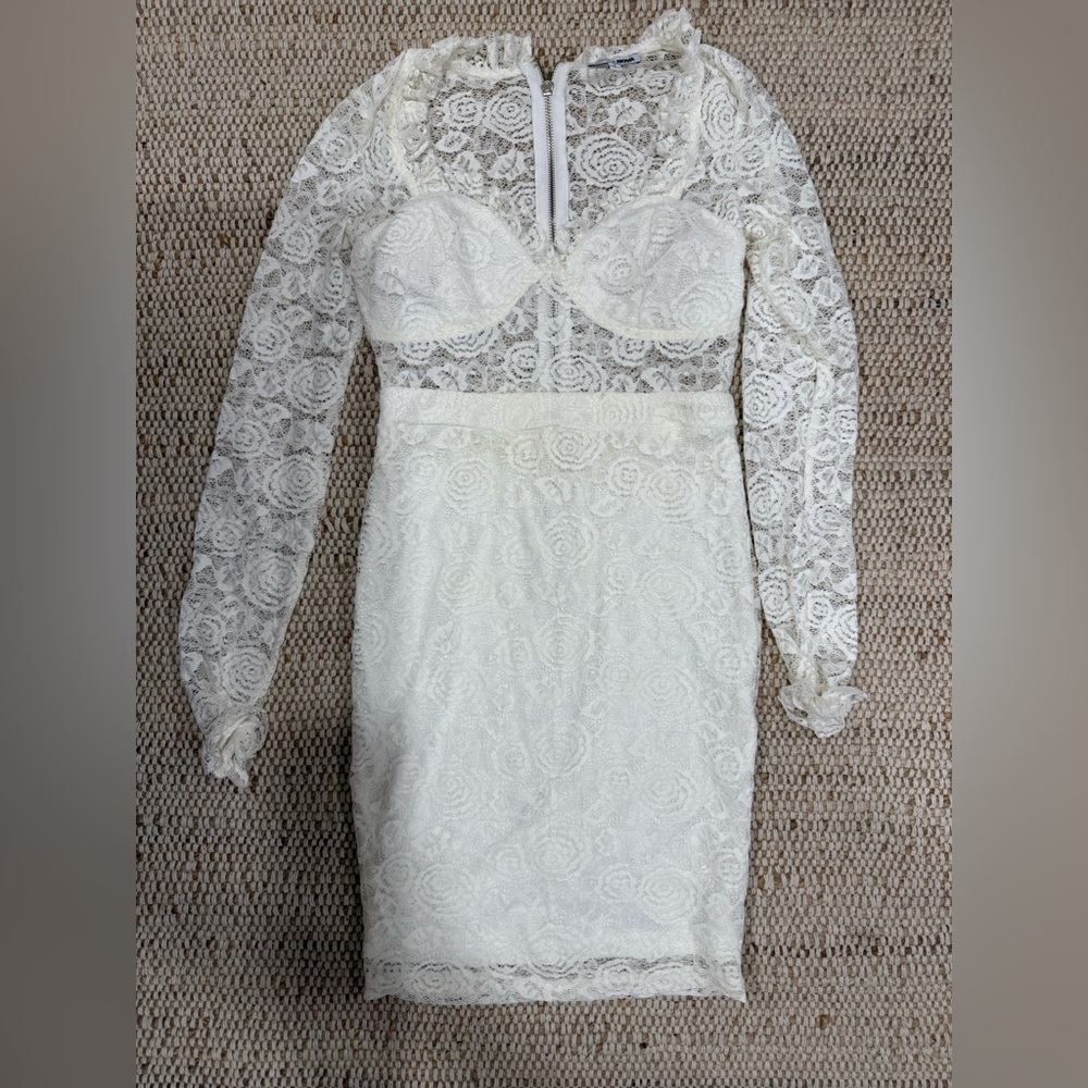 Fashion nova lace dress White - size M - Picture 4 of 5